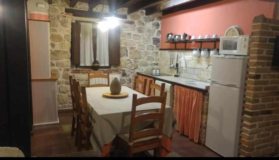 La Gesta Picos De Europa Villa Poo  Kültér fotó